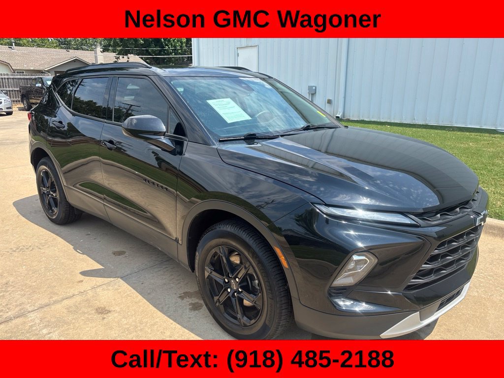 Used 2023 Chevrolet Blazer LT w/ Convenience Package AWD/4WD image 3