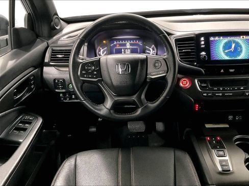 Used 2023 Honda Passport TrailSport image 17