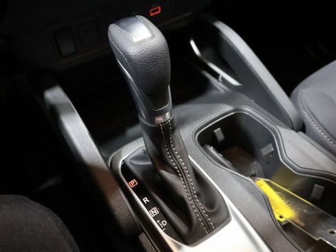 Used 2024 Nissan Frontier SV image 30