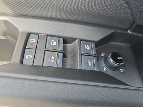 Used 2023 Audi Q4 e-tron Prestige w/ Black Optic Package image 28