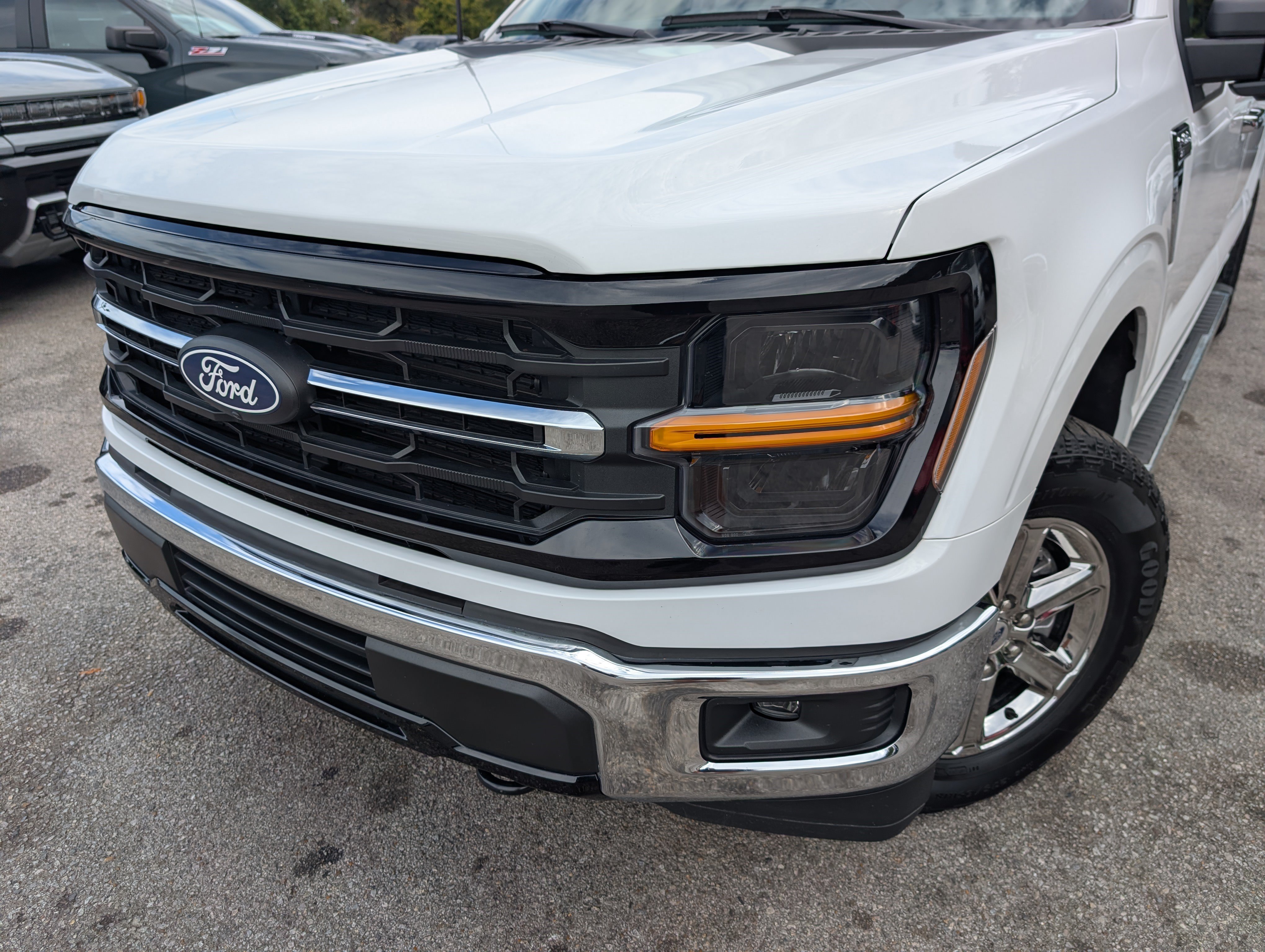 Used 2024 Ford F150 XLT w/ FX4 Off-Road Package AWD/4WD image 13
