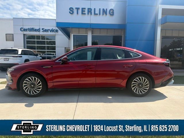Used 2024 Hyundai Sonata SEL FWD image 2