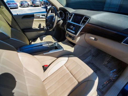 Used 2015 Mercedes-Benz GL 320 BlueTEC 4MATIC image 26