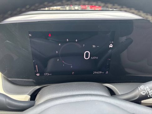Used 2024 Buick Encore GX Avenir w/ Avenir Convenience Package AWD/4WD image 20
