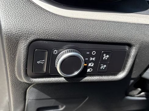 Used 2023 Ford Explorer XLT AWD/4WD image 23