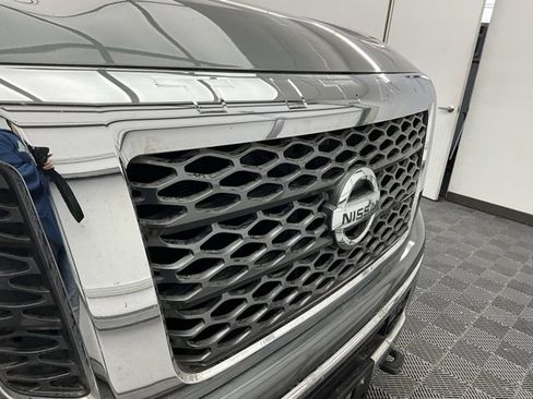 Used 2016 Nissan Titan SV image 27