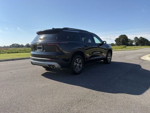 Used 2024 Chevrolet Traverse LT FWD image 6