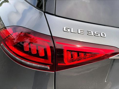Used 2022 Mercedes-Benz GLE 350 4MATIC w/ Premium Package image 29