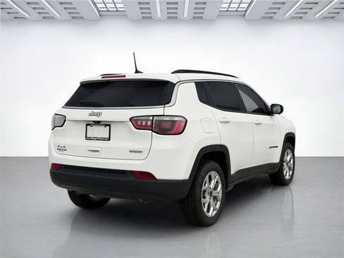 New 2026 Jeep Compass Latitude image 4