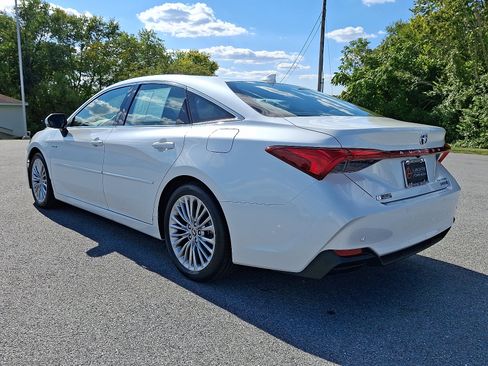 Certified 2020 Toyota Avalon Limited image 5