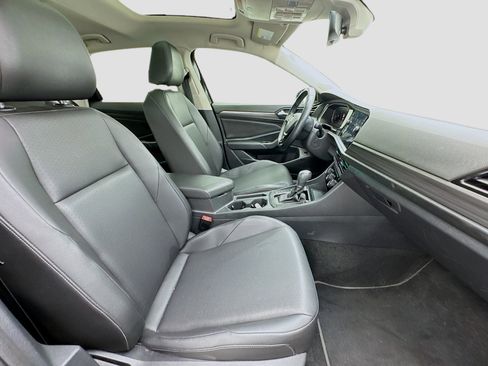 Used 2019 Volkswagen Jetta SEL w/ Cold Weather Package image 19