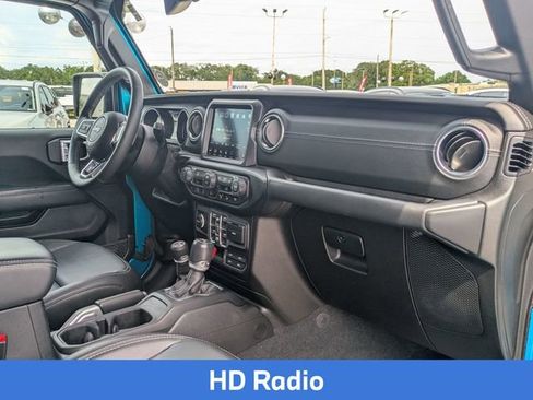 Used 2020 Jeep Wrangler Unlimited Sahara AWD/4WD image 30