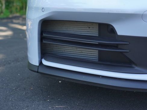 Used 2025 Porsche 911 Carrera T RWD image 18