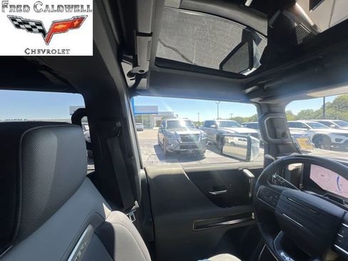 Used 2025 GMC Hummer EV 3X w/ Extreme Off-Road Package AWD/4WD image 15
