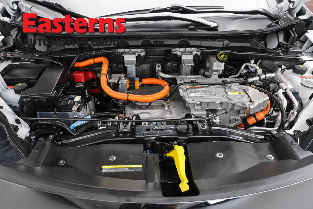 Used 2024 Nissan Ariya AWD image 9