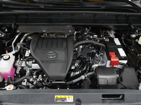 Used 2025 Toyota Highlander XSE AWD/4WD image 34