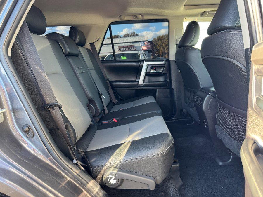 Used 2015 Toyota 4Runner 4WD image 18