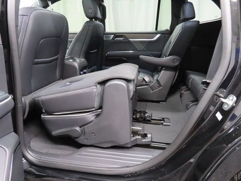 Used 2025 GMC Acadia Denali w/ Super Cruise Package AWD/4WD image 59