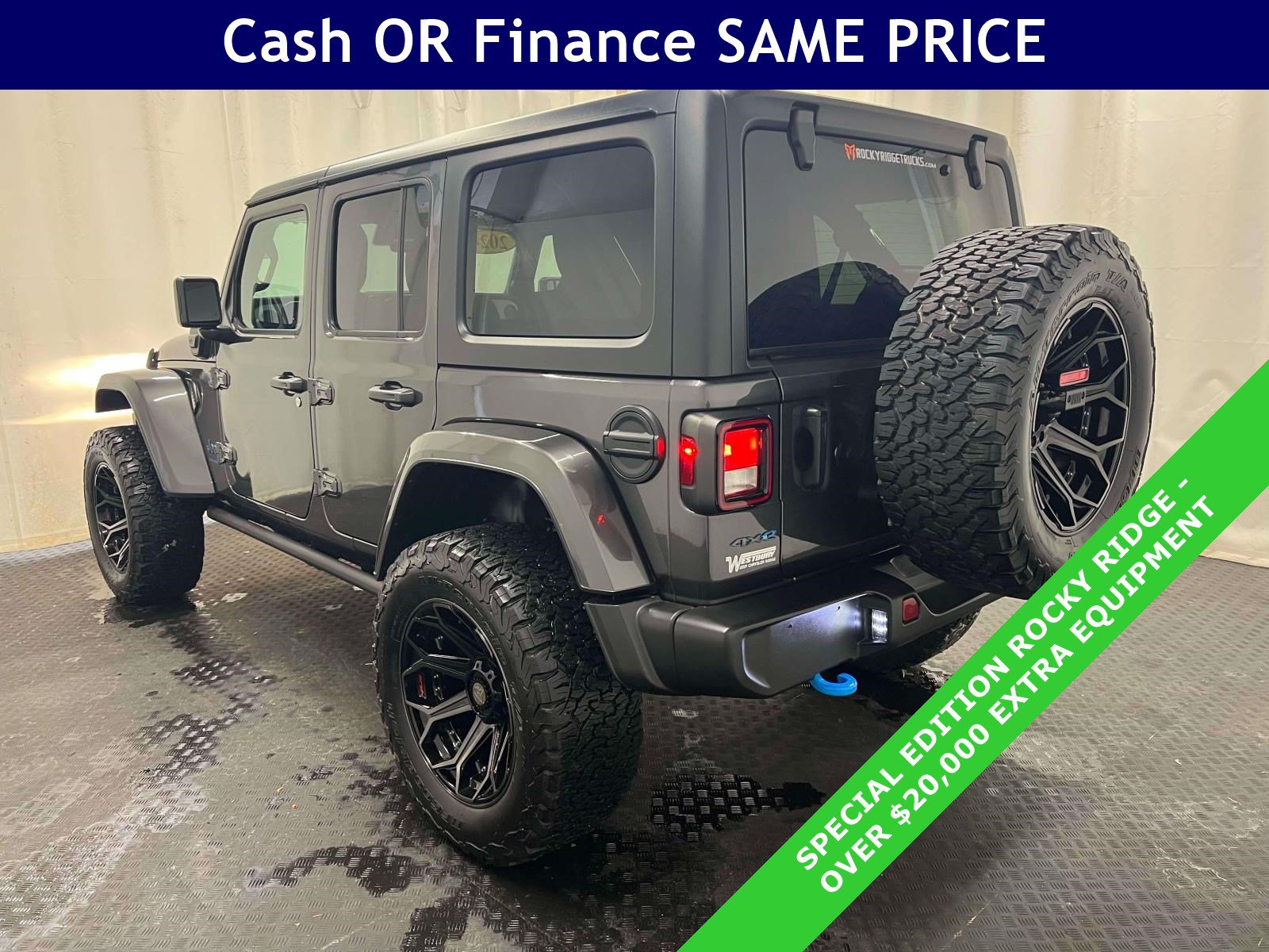 Used 2024 Jeep Wrangler Unlimited w/ Convenience Group AWD/4WD image 7