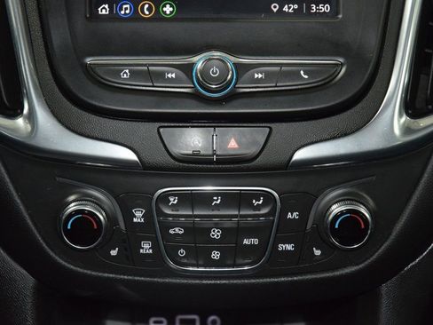 Used 2022 Chevrolet Equinox LT AWD/4WD image 32