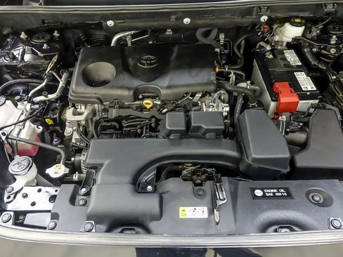 Certified 2022 Toyota RAV4 LE image 26