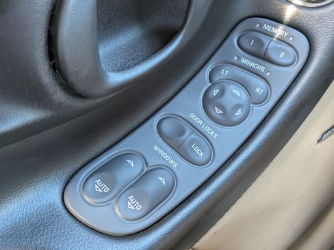 Used 2000 Chevrolet Corvette Coupe w/ Memory Pkg image 20