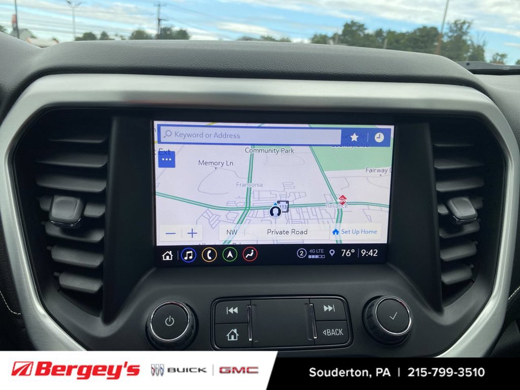 Certified 2023 GMC Acadia SLT w/ Preferred Package FWD image 17