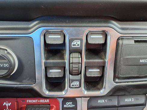 Used 2021 Jeep Wrangler Unlimited Rubicon AWD/4WD image 16