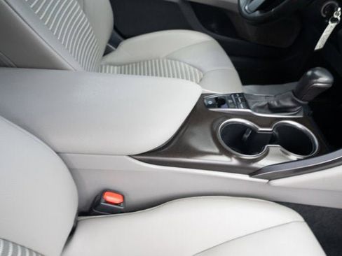 Used 2023 Toyota Camry SE image 40