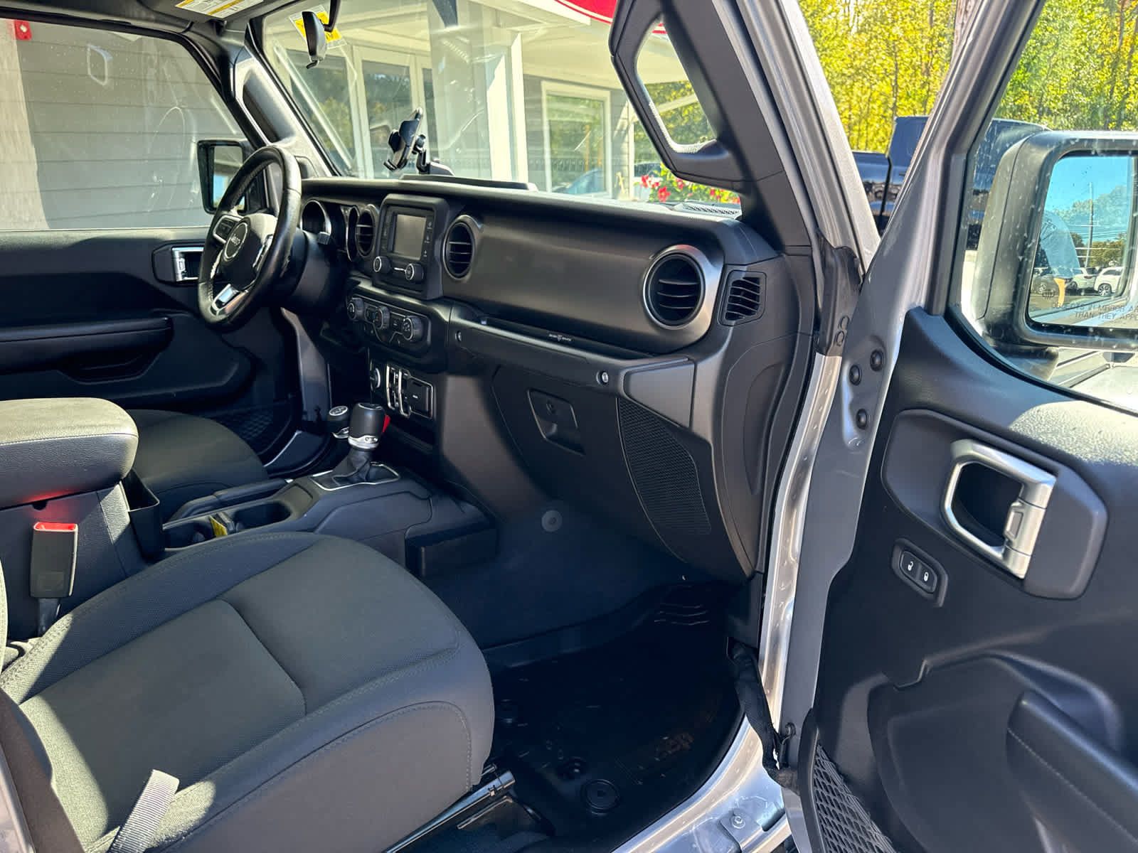 Used 2020 Jeep Gladiator Sport w/ Quick Order Package 24S AWD/4WD image 16
