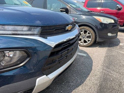 Used 2021 Chevrolet TrailBlazer LT w/ Convenience Package FWD image 9