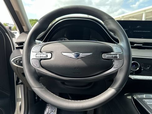 Used 2025 Genesis GV70 2.5T AWD/4WD image 13