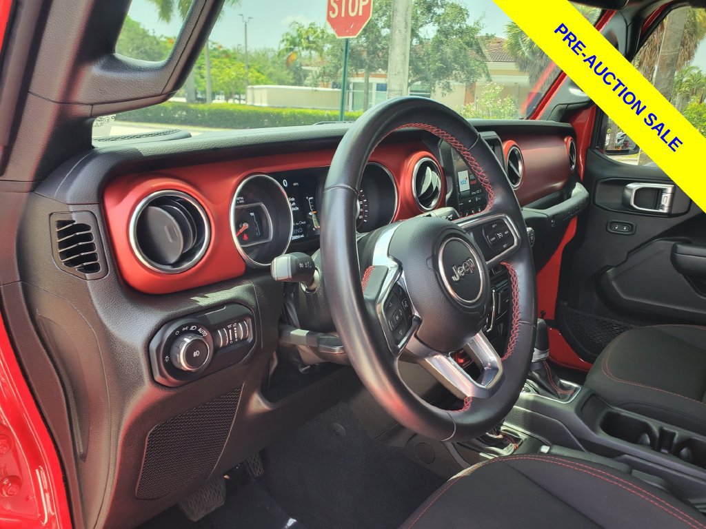 Used 2022 Jeep Wrangler Unlimited Rubicon AWD/4WD image 12