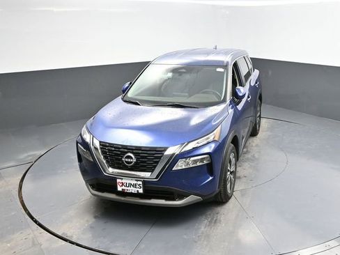 Used 2023 Nissan Rogue SV image 37