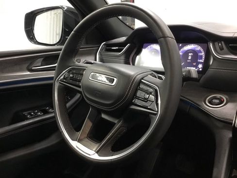 Used 2023 Jeep Grand Cherokee L Overland AWD/4WD image 42