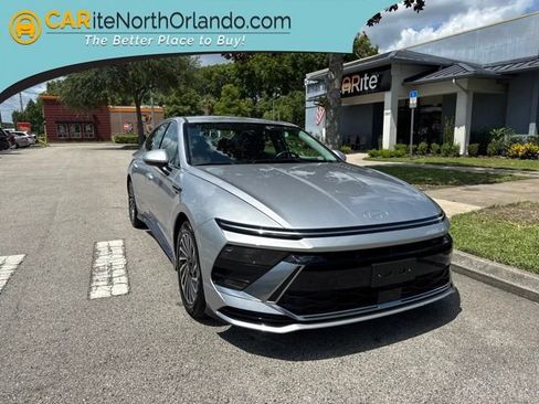 Used 2025 Hyundai Sonata SEL FWD image 1