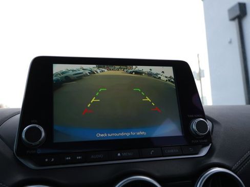 Used 2024 Nissan Sentra SV image 17