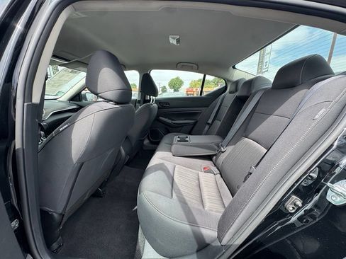 Used 2024 Nissan Altima 2.5 SV FWD image 30