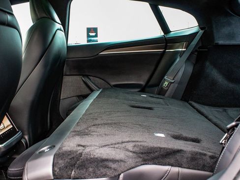 Used 2021 Tesla Model S Plaid image 34