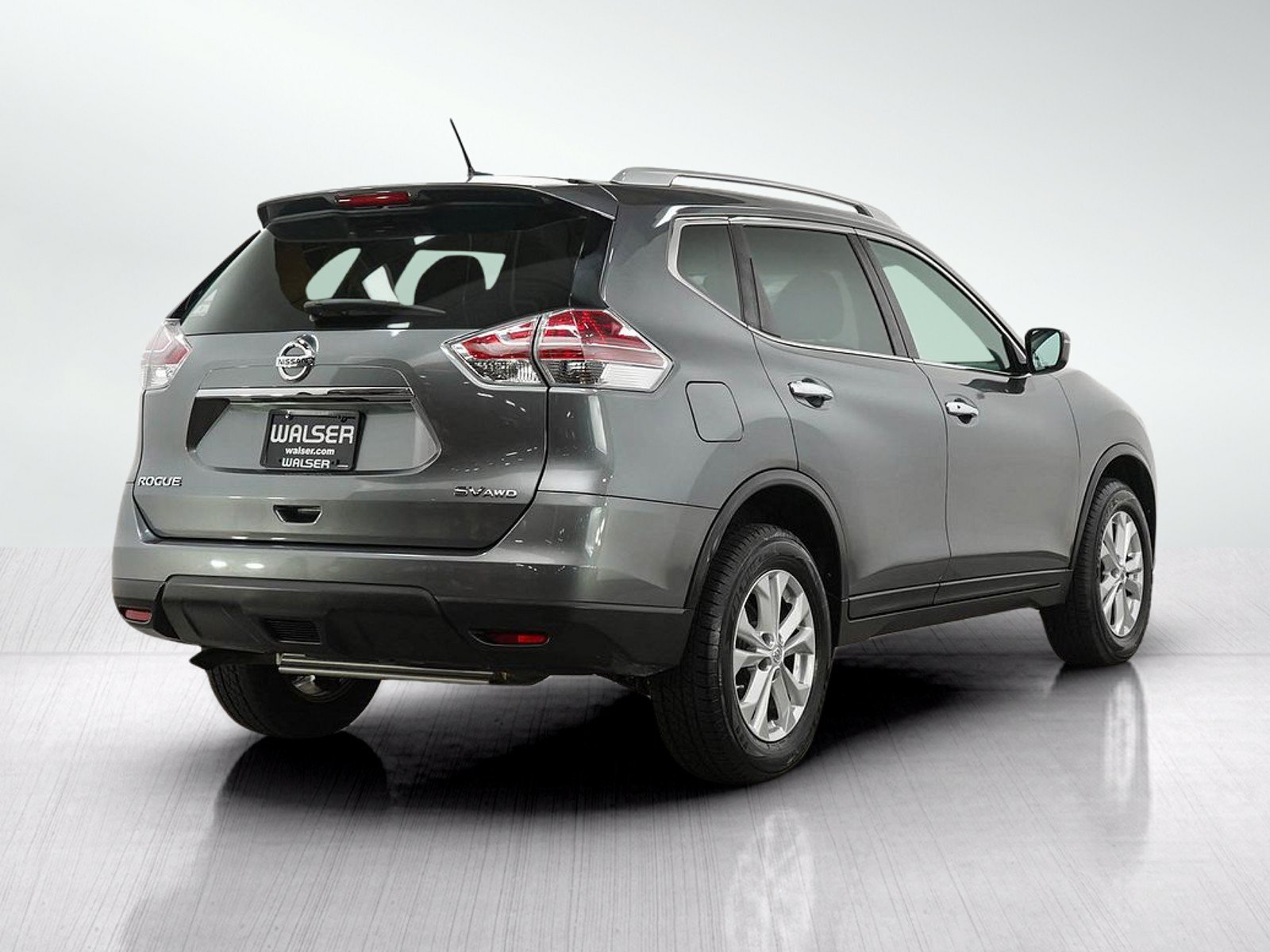 Used 2016 Nissan Rogue SV w/ SV Moonroof Package AWD/4WD image 5