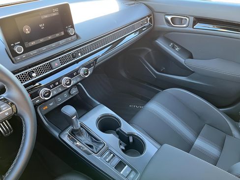 Used 2025 Honda Civic FWD Hybrid Sedan image 17