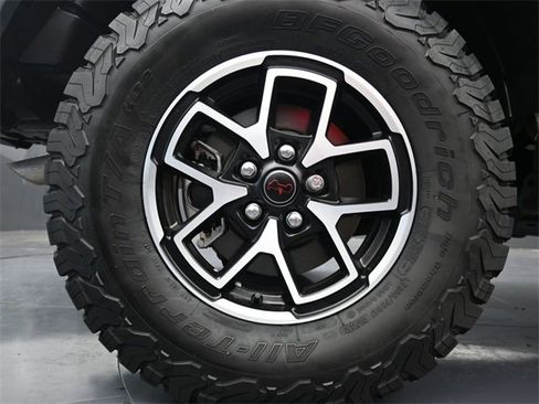 Used 2024 Jeep Wrangler Unlimited Rubicon image 9