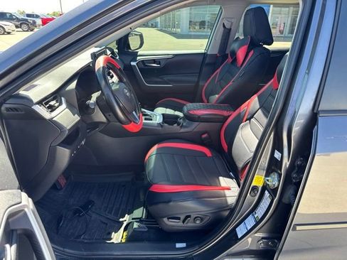Used 2021 Toyota RAV4 XLE w/ Convenience Package AWD/4WD image 14