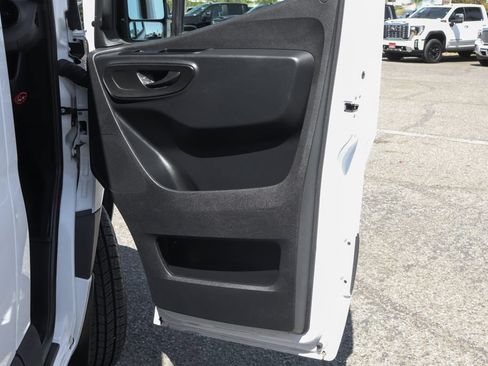 Used 2025 Mercedes-Benz Sprinter 2500 image 39