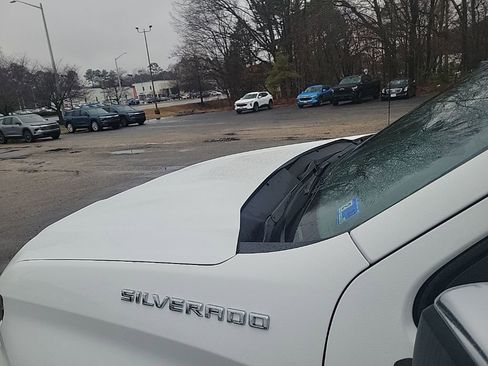 Used 2021 Chevrolet Silverado 1500 LT image 21