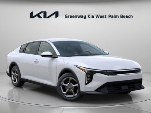 New 2026 Kia K4 LXS FWD image 1