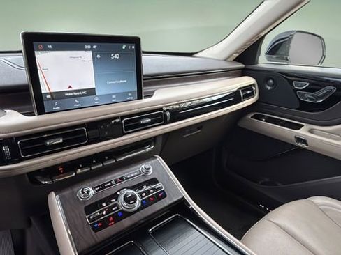 Used 2022 Lincoln Aviator Reserve w/ Equipment Group 201A image 25