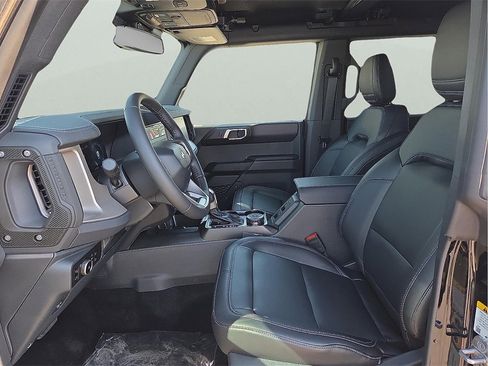 New 2025 Ford Bronco Outer Banks image 11