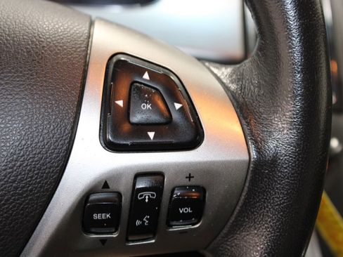 Used 2017 Ford Taurus SEL AWD/4WD image 19