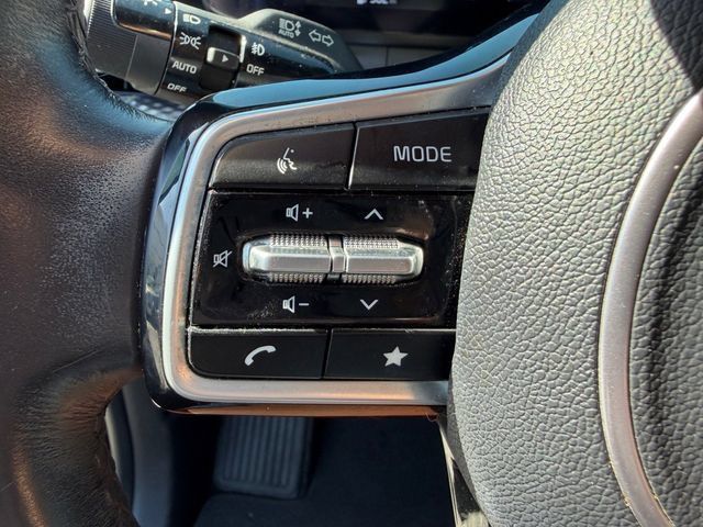 Used 2023 Kia Carnival SX Prestige FWD image 29